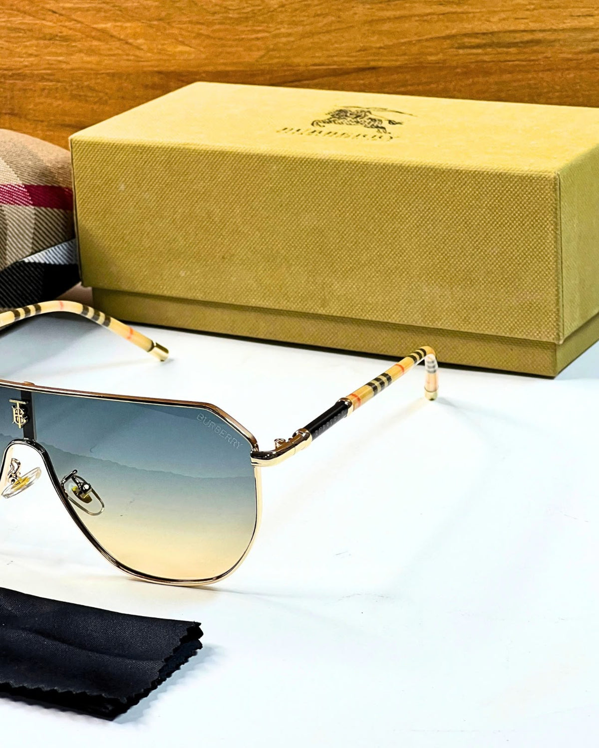 burberry 23068 sea green
