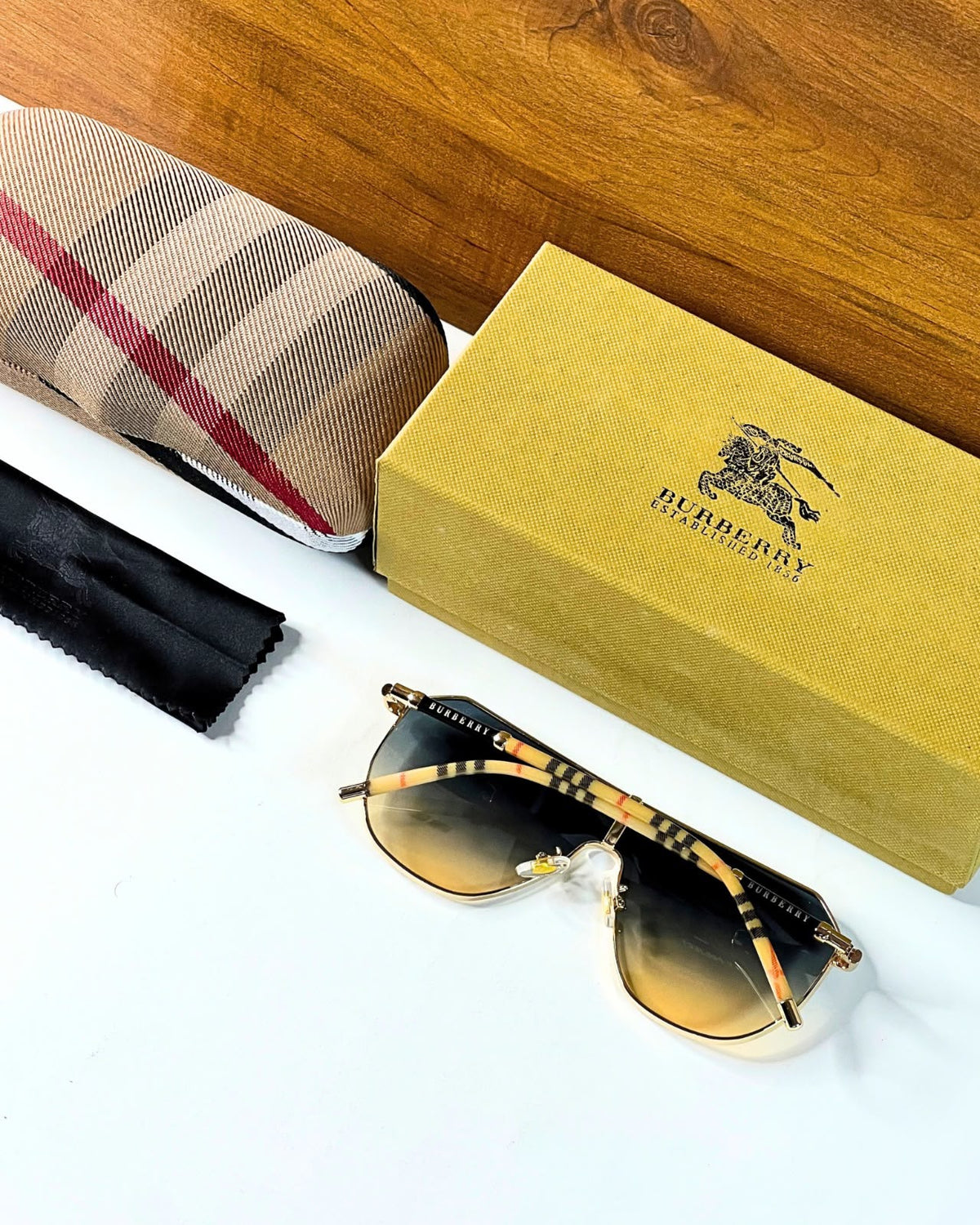 burberry 23068 sea green