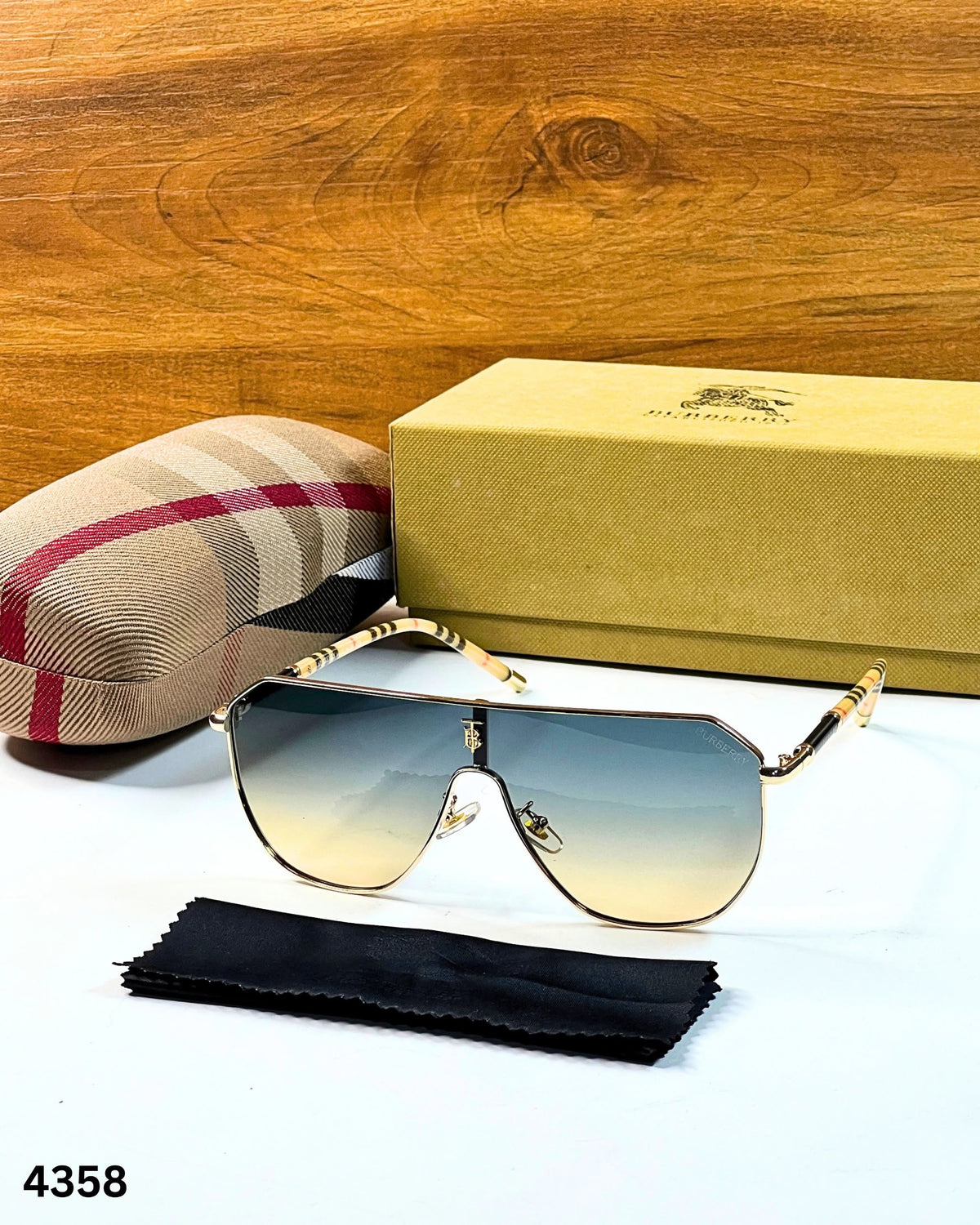 burberry 23068 sea green