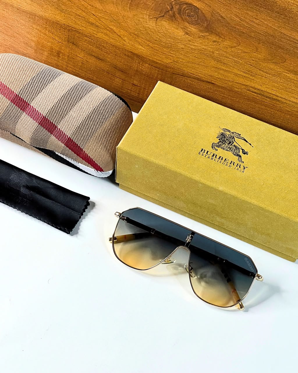 burberry 23068 sea green