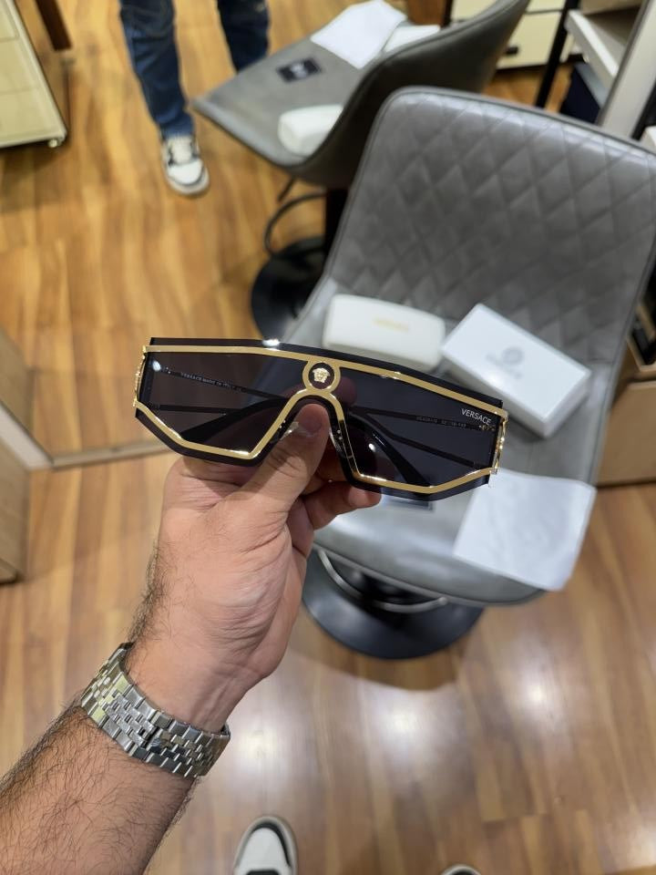 versace_8037_gold_black