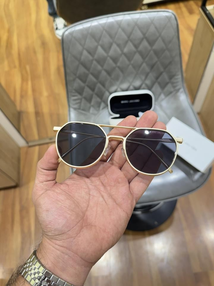 Marc_jacobs_metal_gold_black