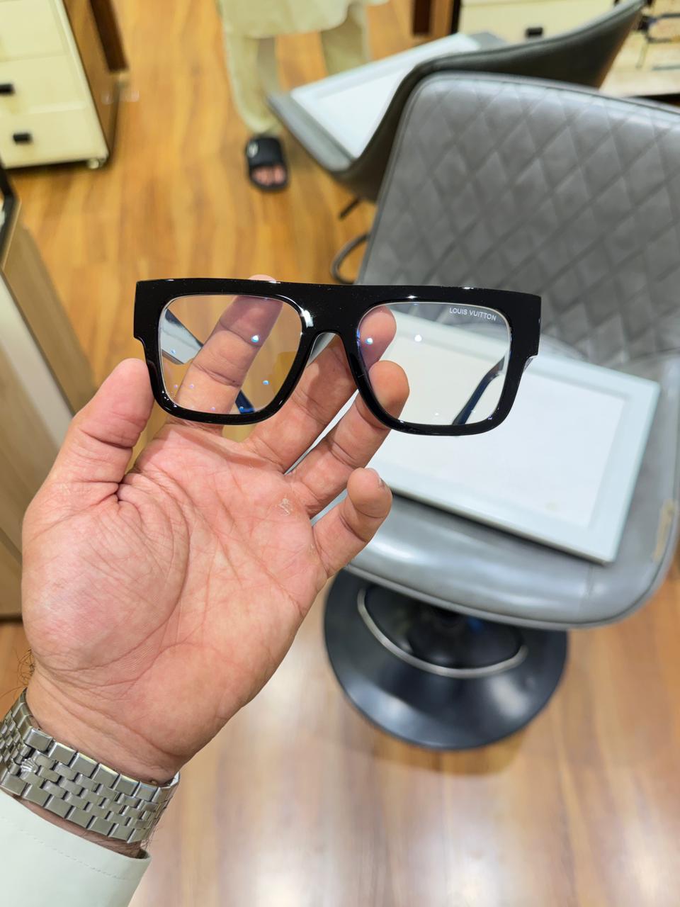 Louis vuitton 6026 black plano