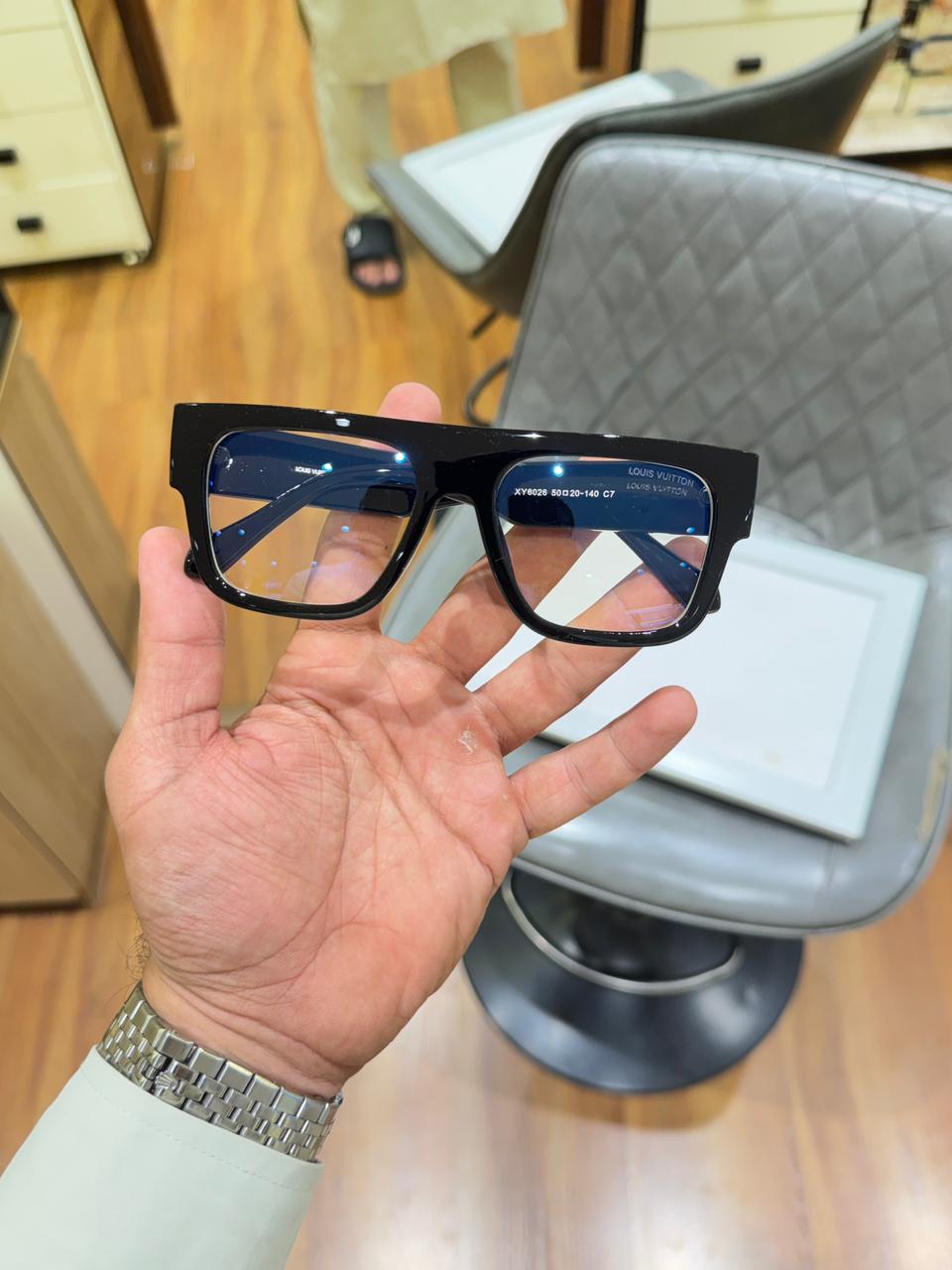 Louis vuitton 6026 black plano
