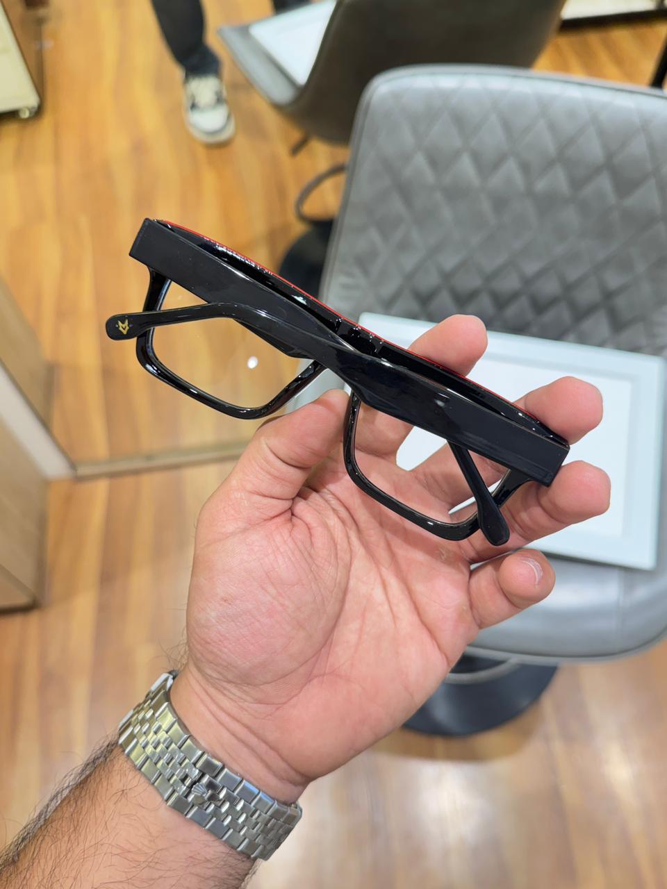 mairo 147 black plano