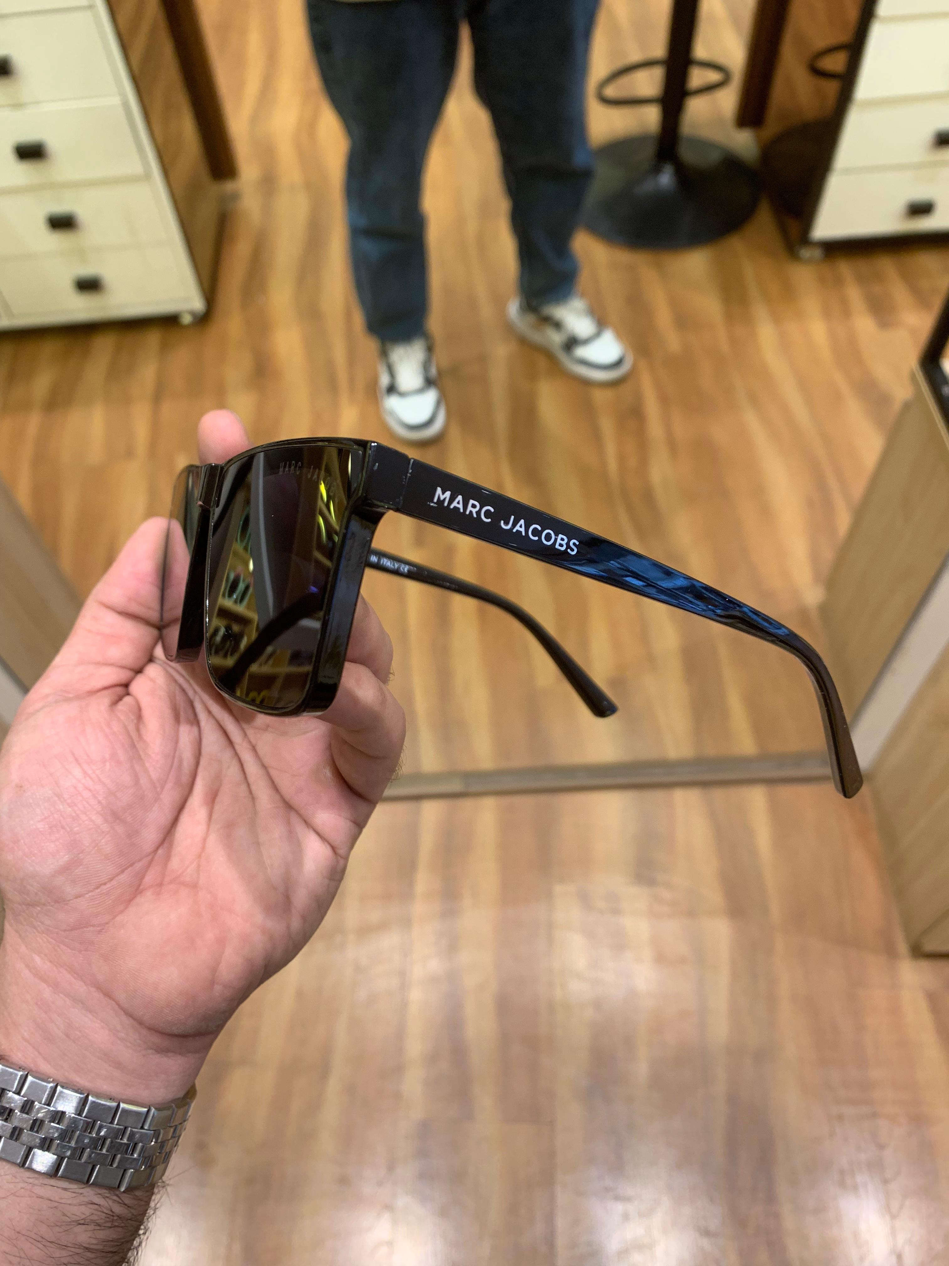 marc jacobs squre full black