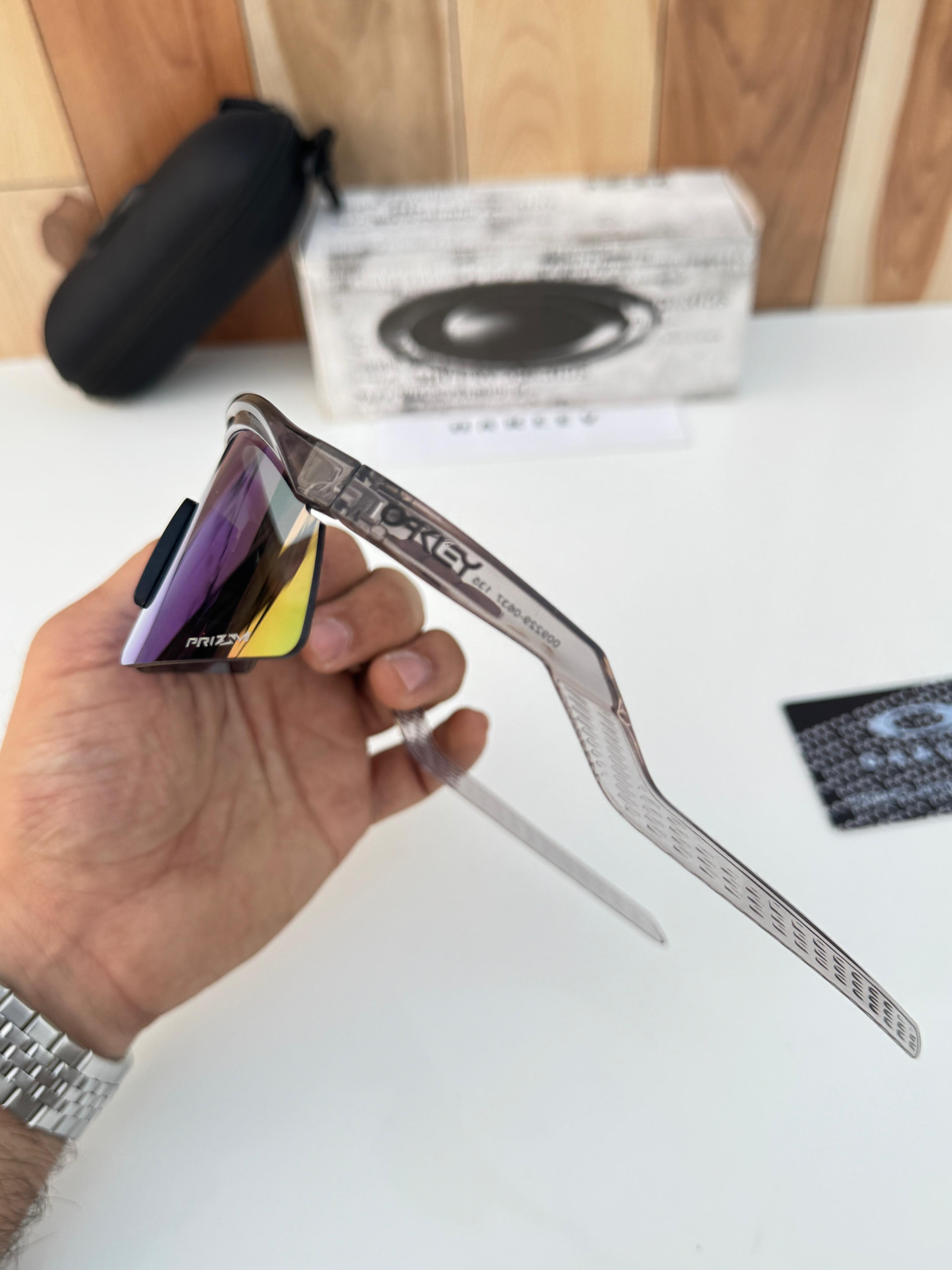 Oakley 4929 grey aqua